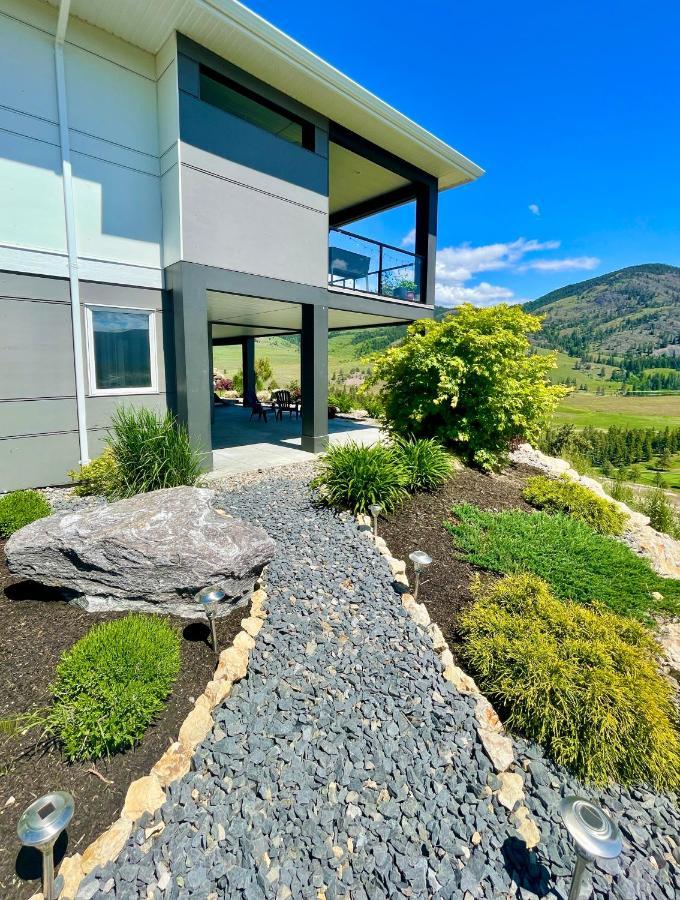 Beautiful Suite On Golf Course Kelowna Buitenkant foto
