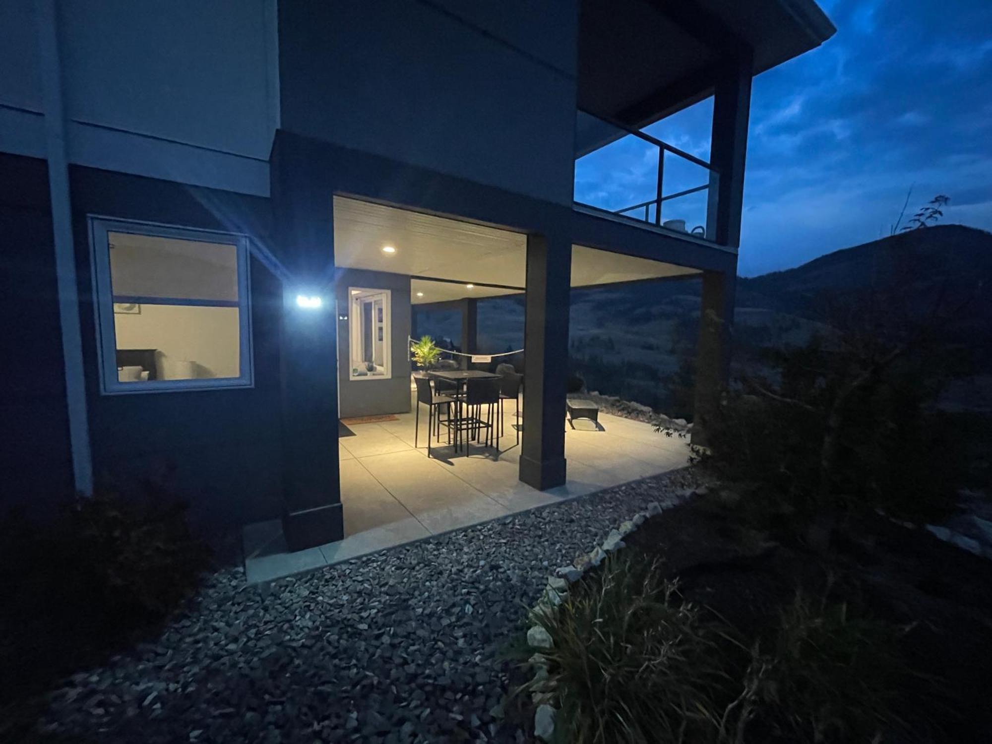 Beautiful Suite On Golf Course Kelowna Buitenkant foto